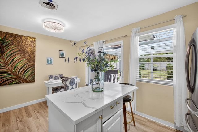 140 W 31st Court, Riviera Beach, FL 33404