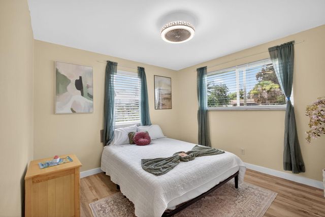 140 W 31st Court, Riviera Beach, FL 33404