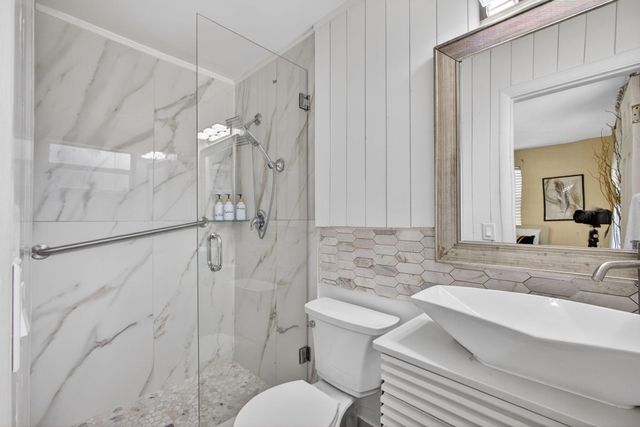 140 W 31st Court, Riviera Beach, FL 33404