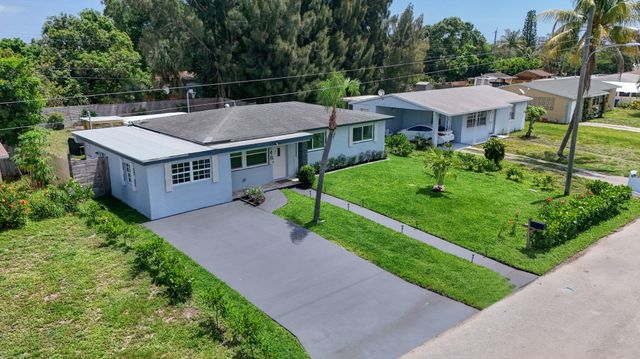 140 W 31st Court, Riviera Beach, FL 33404