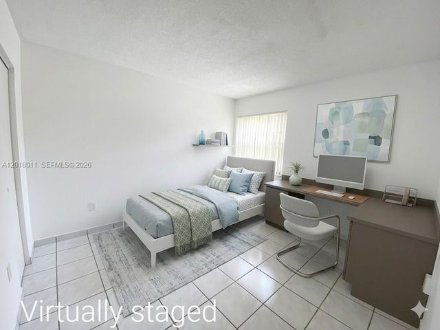 1590 W 46th St 117, Hialeah, FL 33012
