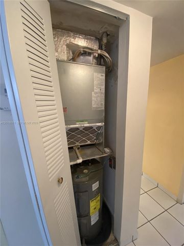 1590 W 46th St 117, Hialeah, FL 33012