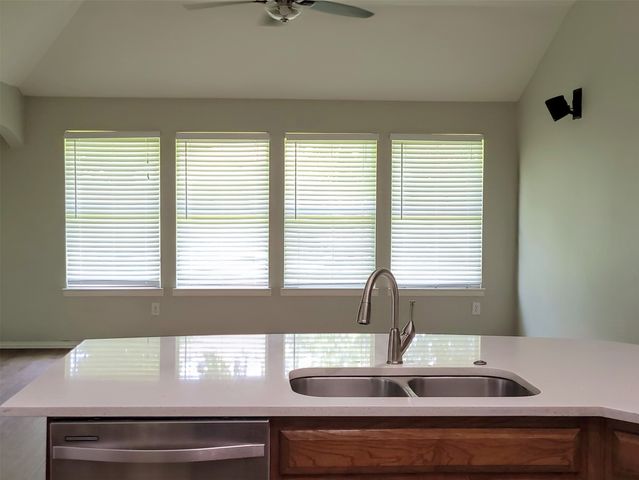 618 Rivercove Drive, Garland, TX 75044