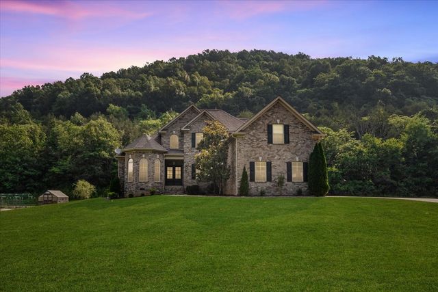 185 Hillside Cove Ln, Woodbury, TN 37190