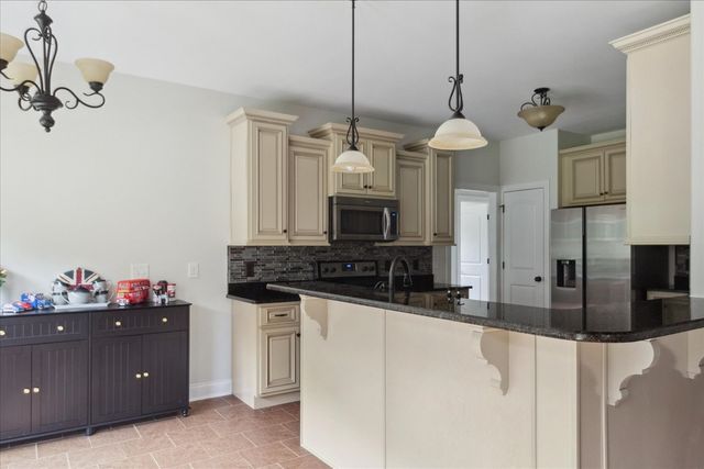 185 Hillside Cove Ln, Woodbury, TN 37190
