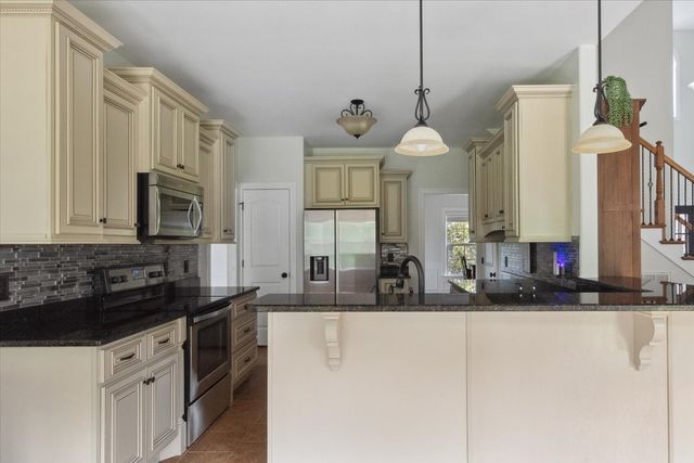 185 Hillside Cove Ln, Woodbury, TN 37190