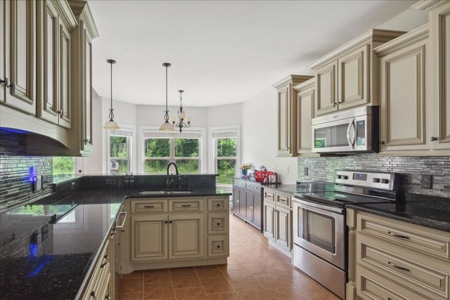 185 Hillside Cove Ln, Woodbury, TN 37190