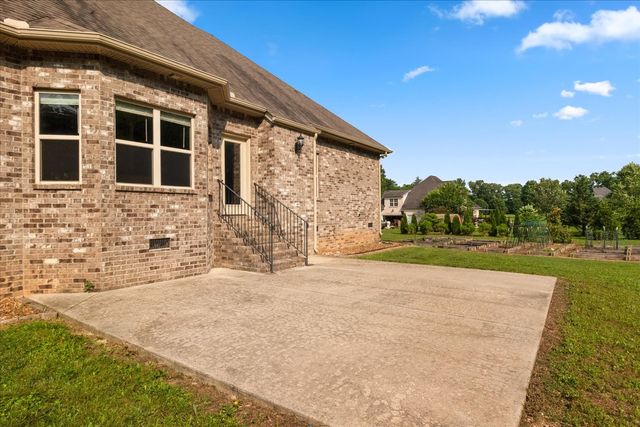 185 Hillside Cove Ln, Woodbury, TN 37190