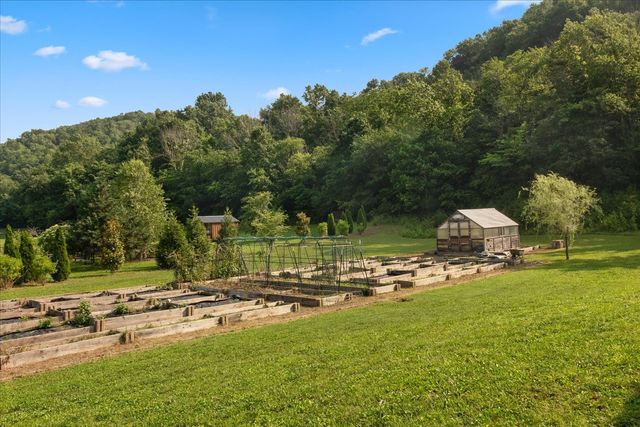 185 Hillside Cove Ln, Woodbury, TN 37190