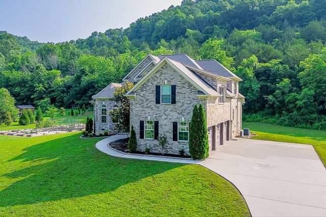 185 Hillside Cove Ln, Woodbury, TN 37190