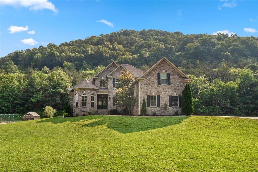 185 Hillside Cove Ln, Woodbury, TN 37190
