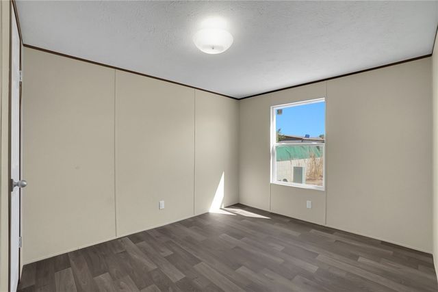 13984 Victoria Dr, Victorville, CA 92395