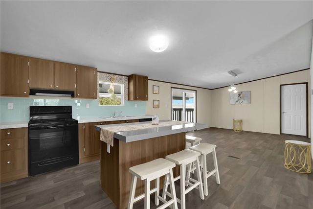 13984 Victoria Dr, Victorville, CA 92395