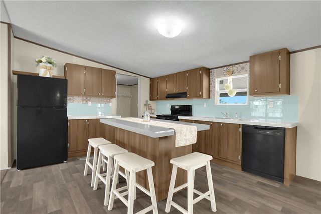 13984 Victoria Dr, Victorville, CA 92395