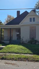 385 WALKER AVE, Memphis, TN 38126