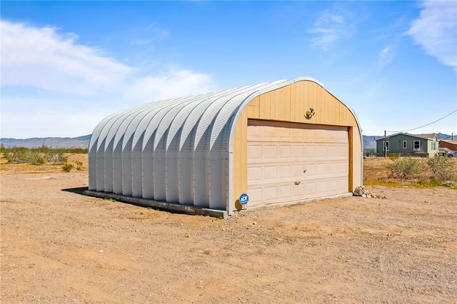 3534 N Eloy Road, Golden Valley, AZ 86413