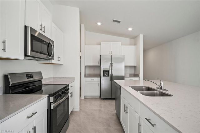 17556 monte isola WAY, North Fort Myers, FL 33917