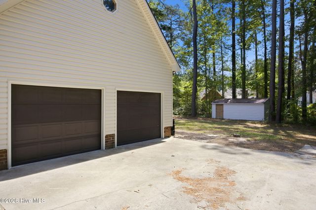 934 Falcon Circle, Greenville, NC 27834