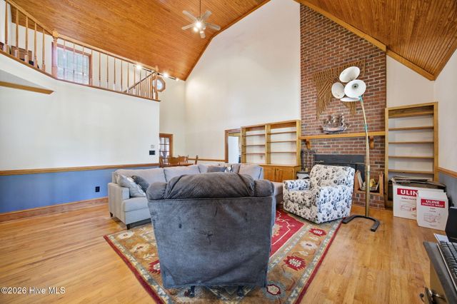 934 Falcon Circle, Greenville, NC 27834