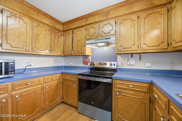 934 Falcon Circle, Greenville, NC 27834