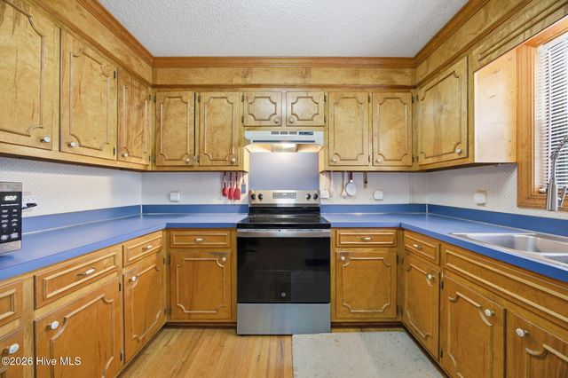 934 Falcon Circle, Greenville, NC 27834