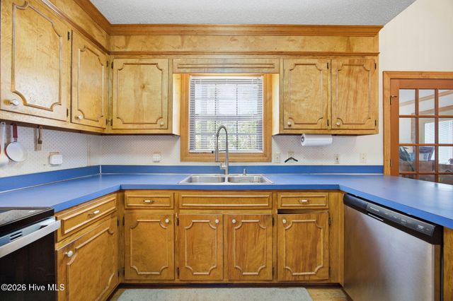934 Falcon Circle, Greenville, NC 27834