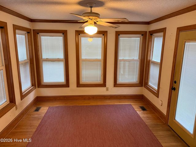 934 Falcon Circle, Greenville, NC 27834