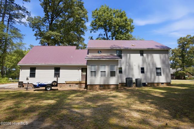 934 Falcon Circle, Greenville, NC 27834