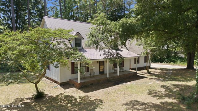 934 Falcon Circle, Greenville, NC 27834