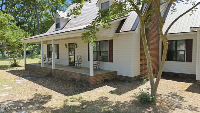 934 Falcon Circle, Greenville, NC 27834
