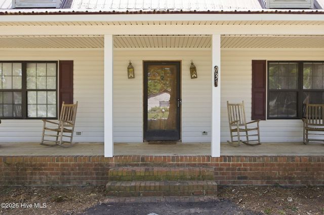 934 Falcon Circle, Greenville, NC 27834