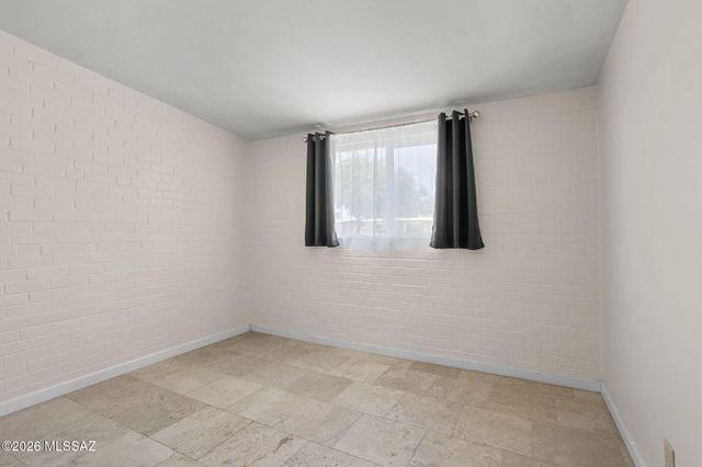 1524 W La Pasadita Street, Tucson, AZ 85705