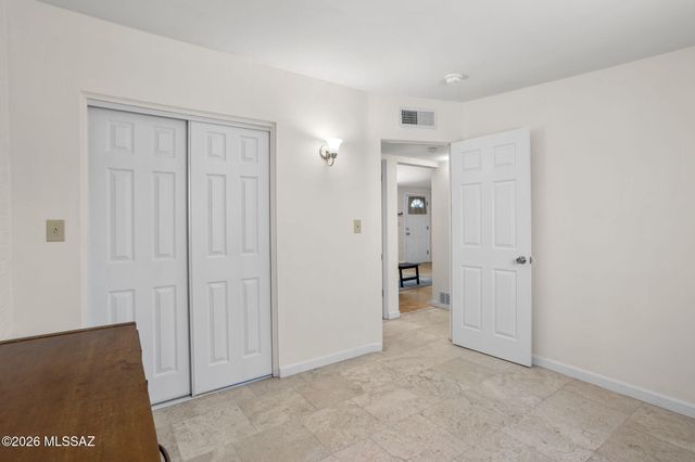 1524 W La Pasadita Street, Tucson, AZ 85705