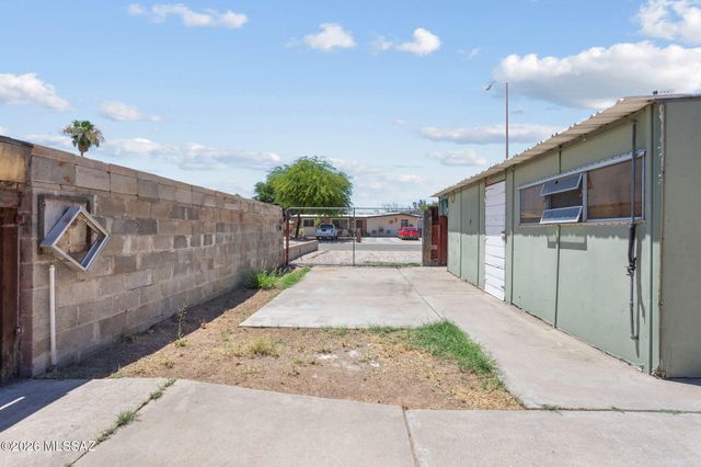 1524 W La Pasadita Street, Tucson, AZ 85705
