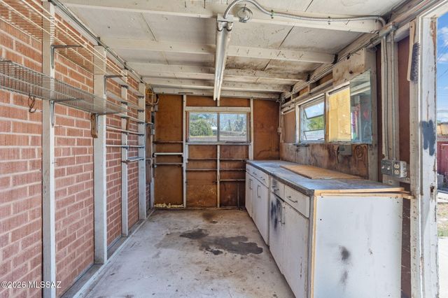 1524 W La Pasadita Street, Tucson, AZ 85705