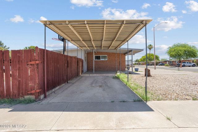 1524 W La Pasadita Street, Tucson, AZ 85705