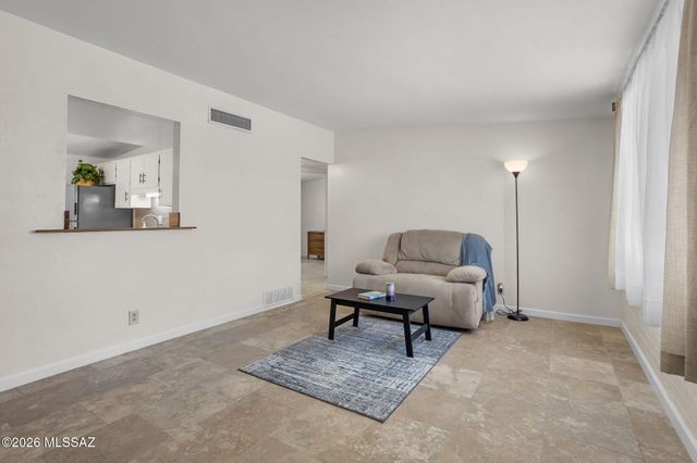 1524 W La Pasadita Street, Tucson, AZ 85705