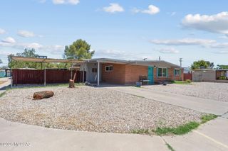 1524 W La Pasadita Street, Tucson, AZ 85705