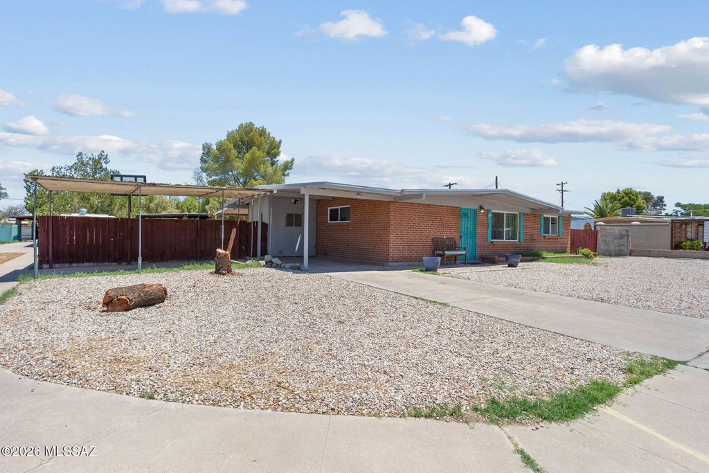 1524 W La Pasadita Street, Tucson, AZ 85705