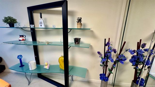410 SE 2nd Street 219, Hallandale Beach, FL 33009