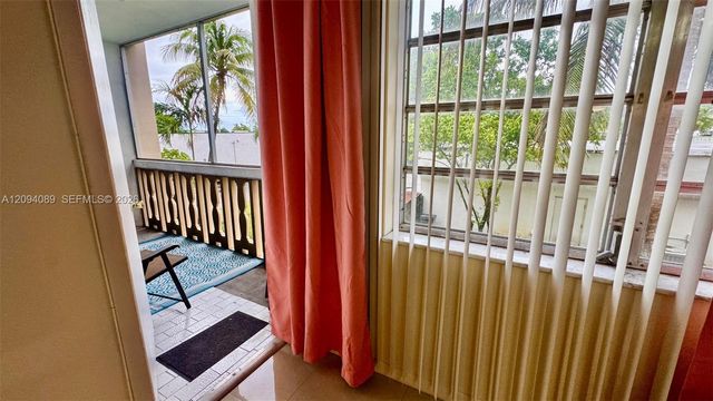 410 SE 2nd Street 219, Hallandale Beach, FL 33009