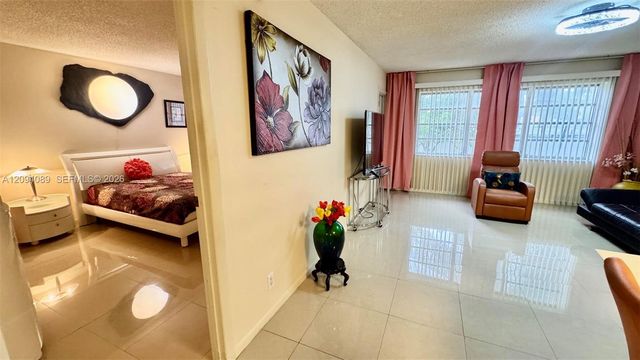 410 SE 2nd Street 219, Hallandale Beach, FL 33009