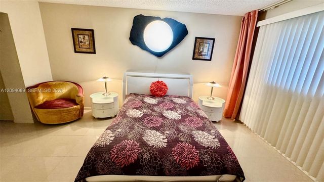 410 SE 2nd Street 219, Hallandale Beach, FL 33009