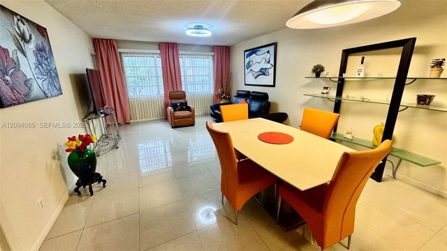 410 SE 2nd Street 219, Hallandale Beach, FL 33009