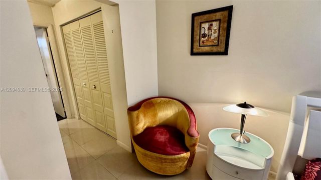 410 SE 2nd Street 219, Hallandale Beach, FL 33009