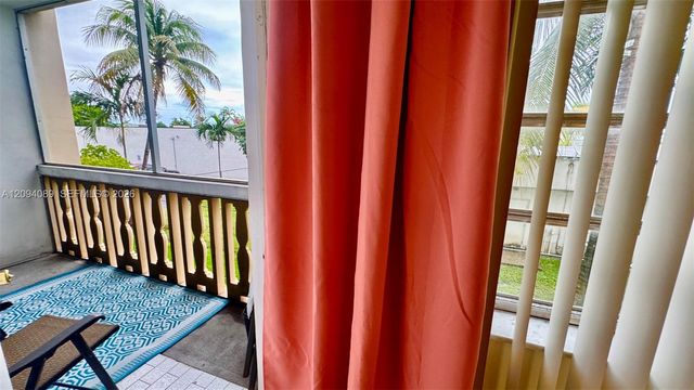 410 SE 2nd Street 219, Hallandale Beach, FL 33009