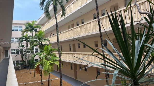 410 SE 2nd Street 219, Hallandale Beach, FL 33009