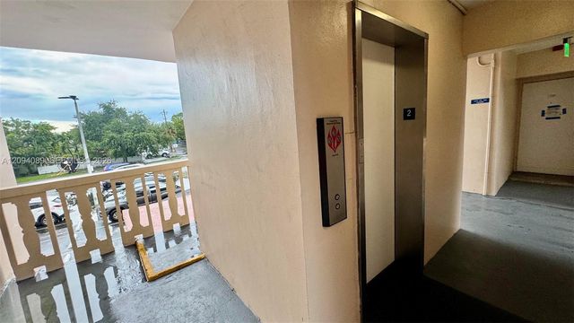 410 SE 2nd Street 219, Hallandale Beach, FL 33009