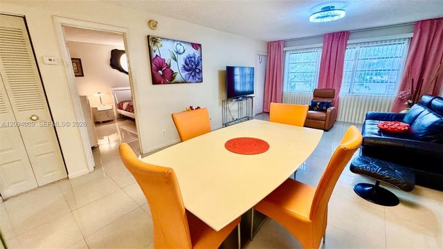 410 SE 2nd Street 219, Hallandale Beach, FL 33009