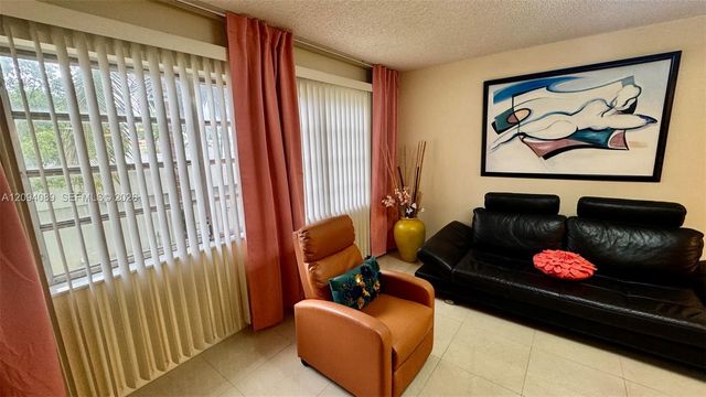410 SE 2nd Street 219, Hallandale Beach, FL 33009
